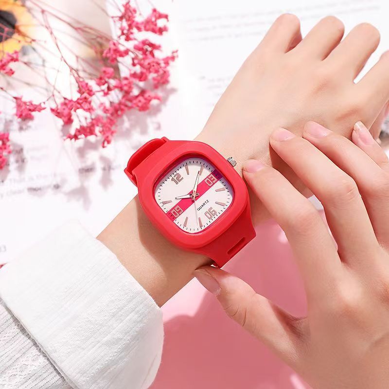 omniwatches 7726 Quartz Watch