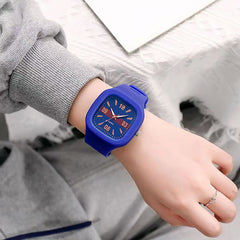 omniwatches 7726 Quartz Watch