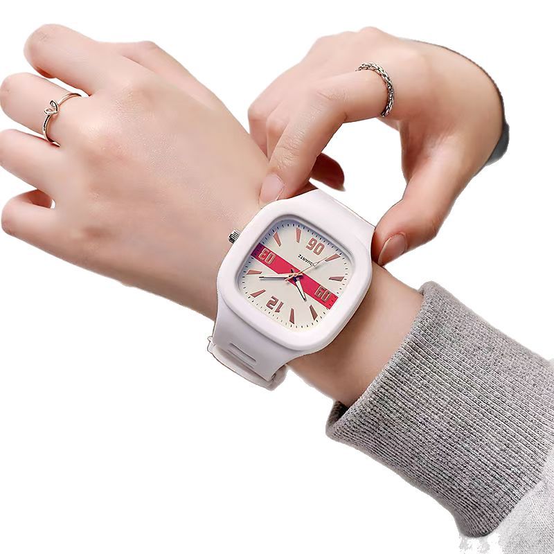 omniwatches 7726 Quartz Watch