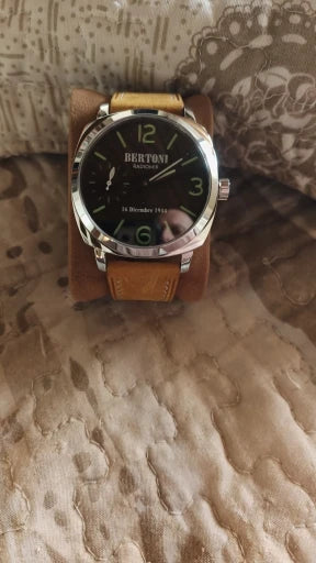 Watch photo shared by P***i