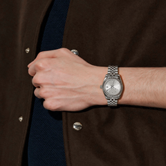 Eondate Mini Silver Poise Quartz Watch 28mm – wearing or detail view