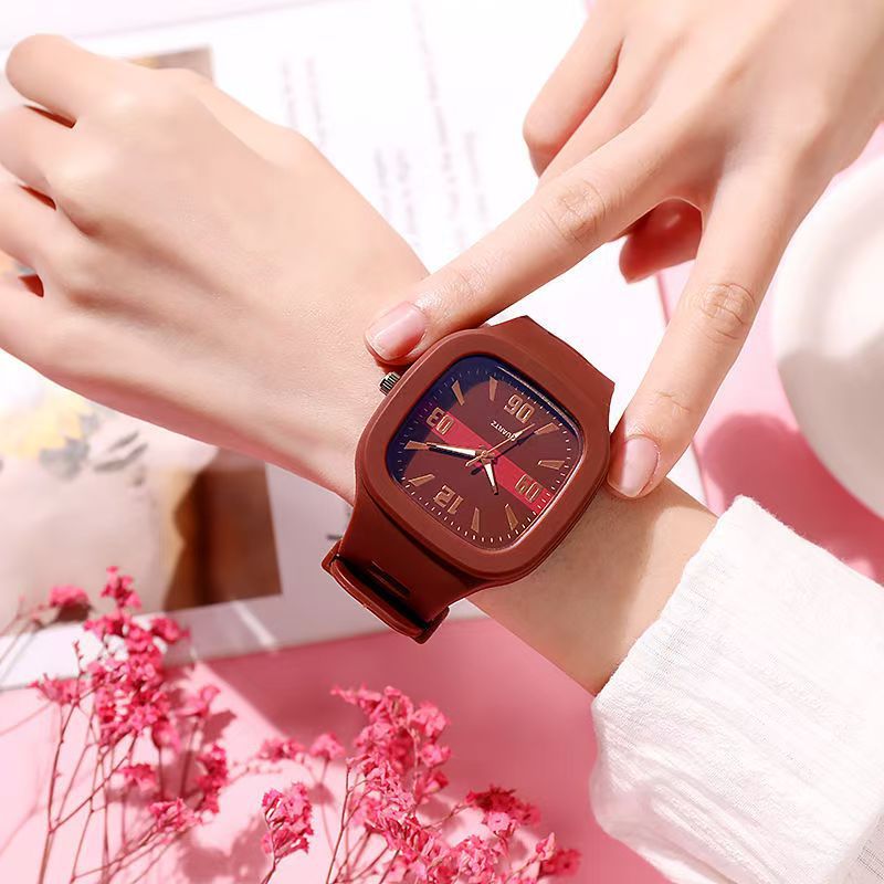 omniwatches 7726 Quartz Watch